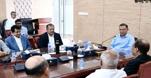 “সরকার সংবাদপত্রের স্বাধীনতায় বিশ্বাস করে: প্রধানমন্ত্রী”।