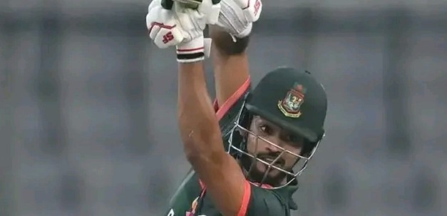 “শান্ত-লিটনের জুটিতে ঘুরে দাঁড়াচ্ছে টাইগাররা”।