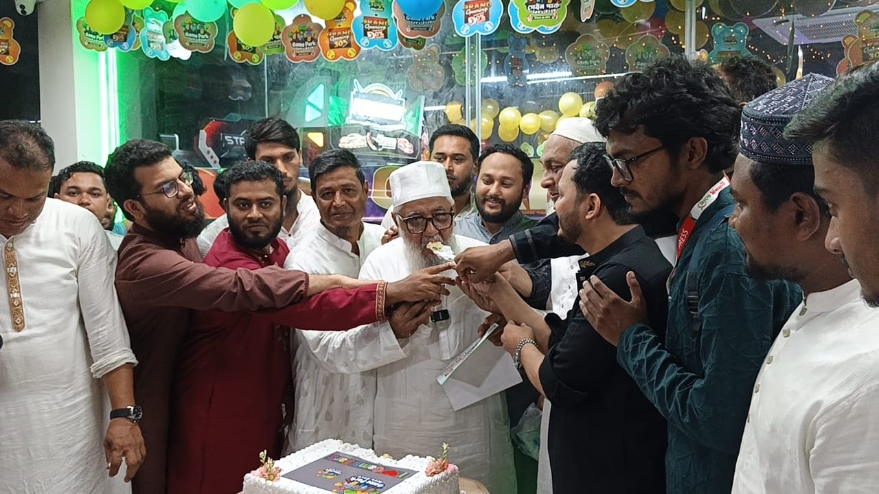 “সাতকানিয়ায় শিশুদের ঘরবন্দী দশা থেকে মুক্তি দিতে,যাত্রা শুরু করল গেইম পার্ক”।