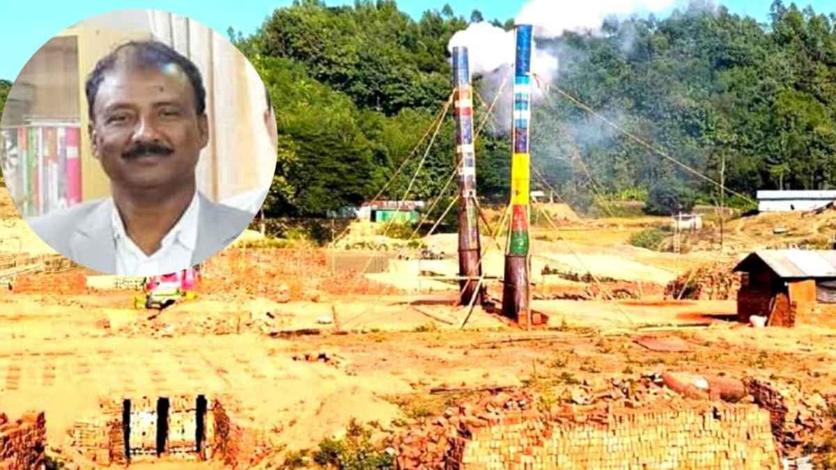 লামায় লাঠিয়াল বাহিনী দেশীয় অস্ত্রের মহড়ায় অবৈধ ইটভাটা পরিচালনা করছে : আজম খান। 