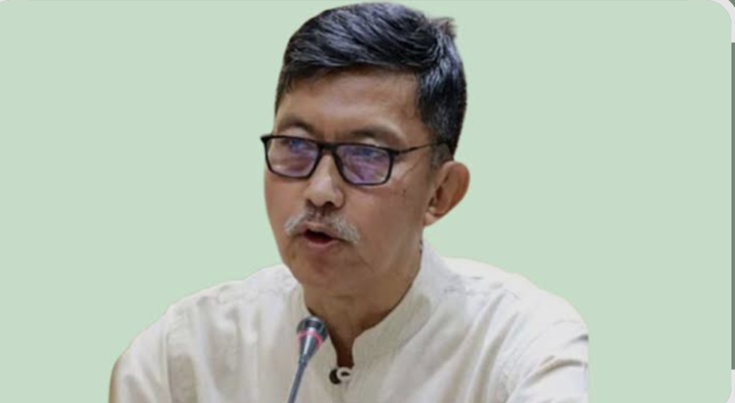 “পদত্যাগের ৪৮ ঘণ্টা পর মুখ খুললেন দীপেন দেওয়ান: শান্ত থাকার আহ্বান”।