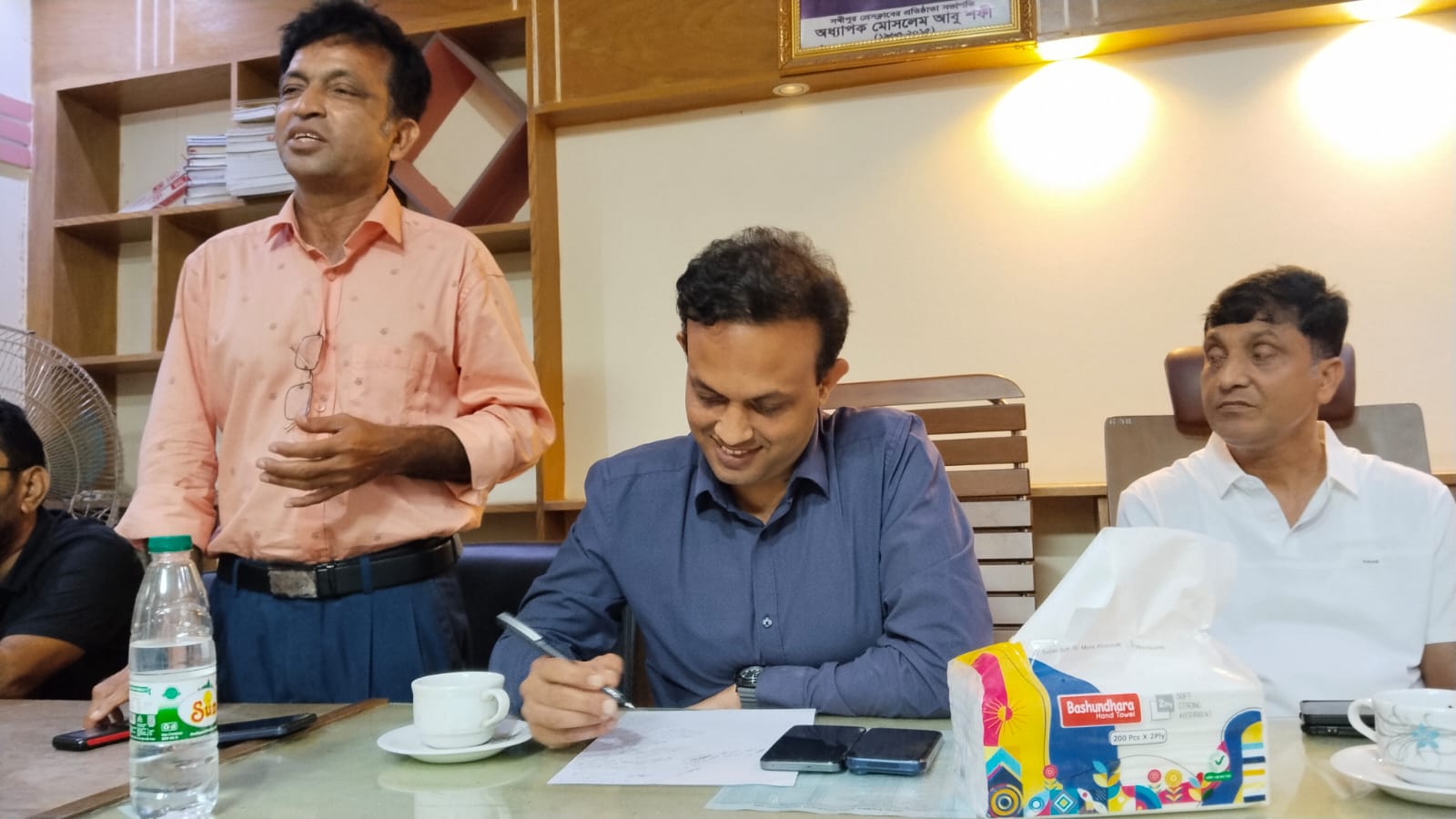 “সখিপুরে সাংবাদিকদের সঙ্গে ইউএনওর মতবিনিময় অনুষ্ঠিত”।