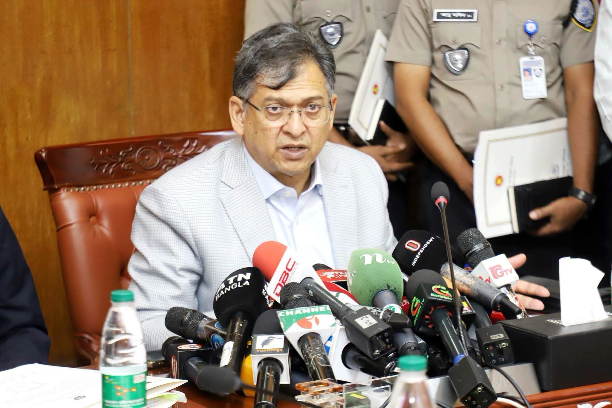 মাদকের বিরুদ্ধে কঠোর আইনি কাঠামো গড়ে তোলা হচ্ছে; স্বরাষ্ট্রমন্ত্রী সালাহউদ্দিন আহমদ।