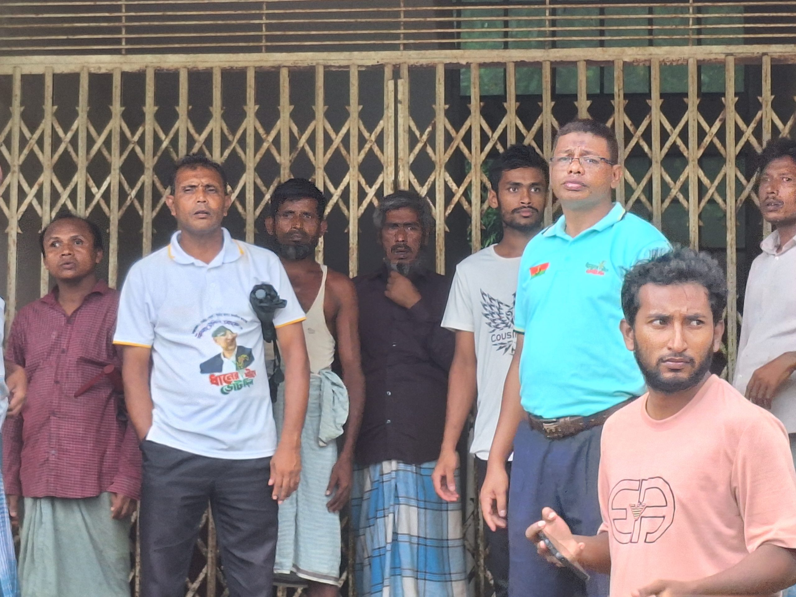 মানবিক নেতা মিজানুল হক এর বমু বিলছড়ি ইউনিয়নে টানাবর্ষনে প্লাবিত গ্রামের মানুষের মাঝে টানা ৩য় দিন ত্রান বিতরণ।
