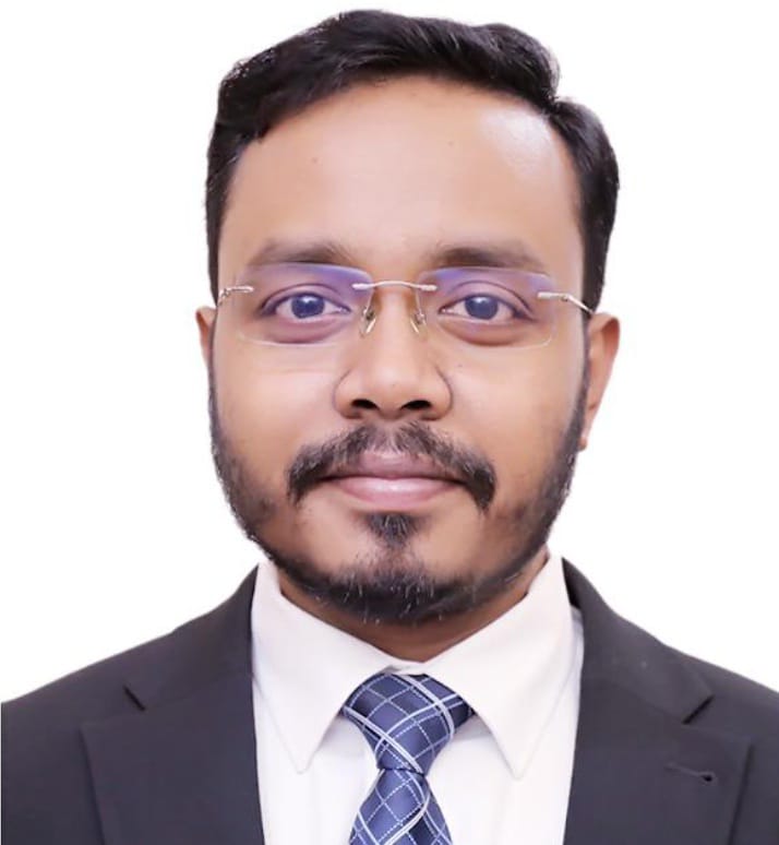 বান্দরবানে বন্যা পরিস্থিতি মোকাবিলায় প্রশংসিত অতিরিক্ত জেলা প্রশাসক এস এম হাসান।