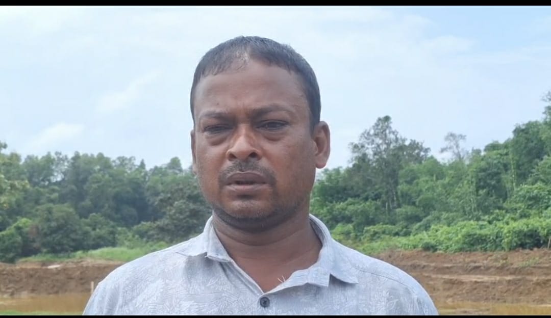 লামা উপজেলায় বন্যায় মৎস্য প্রজেক্ট ভেসে গেছে, ৮ লাখ টাকার মাছের ক্ষতি।
