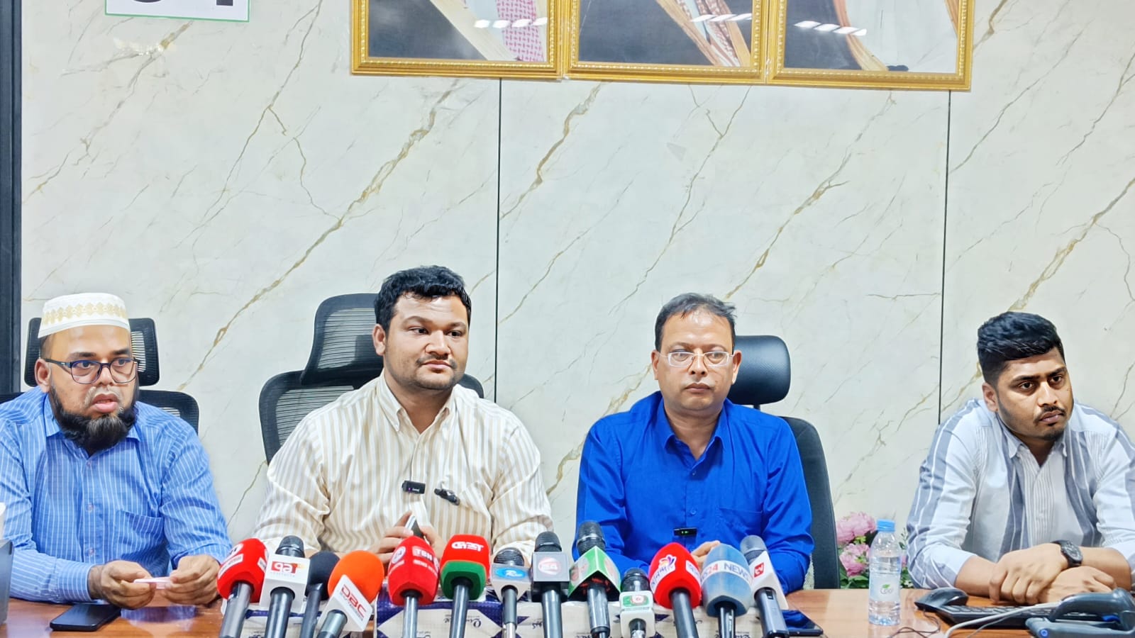 রিয়াদে বাথাস্থ প্রবাসী সেবা কেন্দ্রে প্রবাসী সাংবাদিকদের সাথে মতবিনিময় সভা।