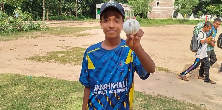 বিকেএসপিতে প্রশিক্ষণের সুযোগ পেল বাঁশখালী ক্রিকেট একাডেমির কৃতি ছাত্র তানভীর
